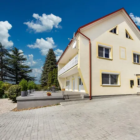 公寓 Cserszeg By Interhome